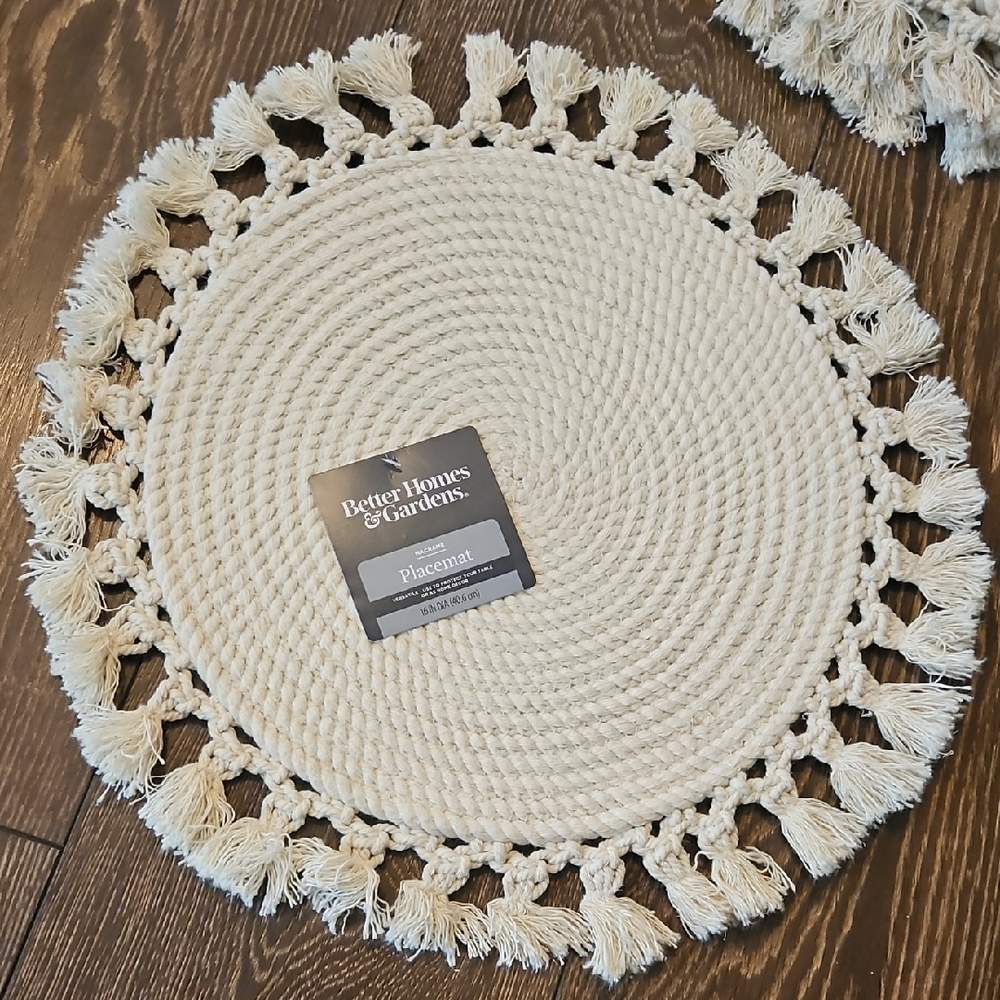 Better Homes and Gardens Cream Woven Placemats